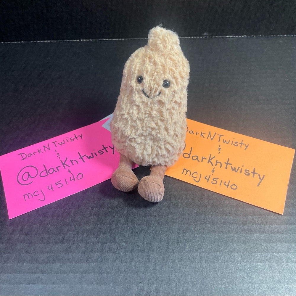 BNWT JELLYCAT AMUSEABLE PEANUT PRICE FIRM